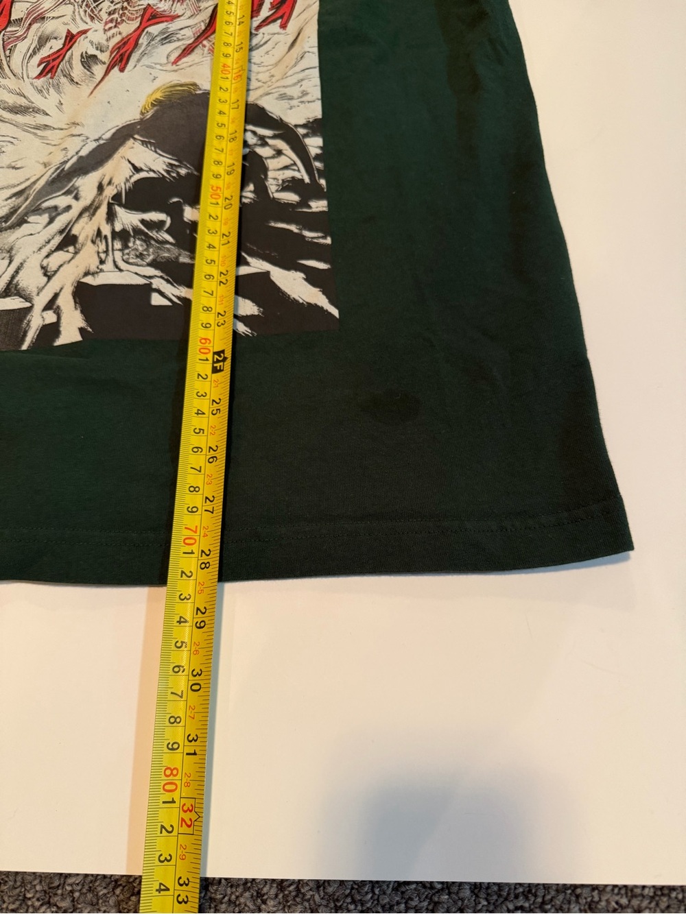 Uniqlo UT Attack on Titan Anime Graphic T-Shirt Green Men’s Large AOT Manga Tee - Picture 4 of 5